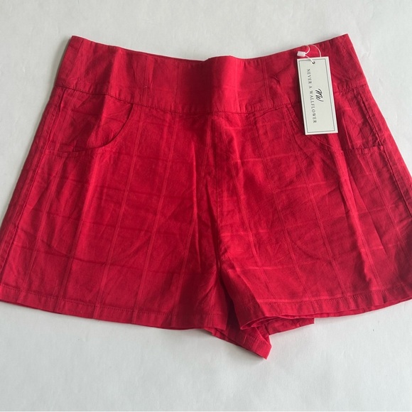 NWT Never A Wallflower Red Tonal Lightweight Summer High Waist Shorts XS - Picture 1 of 5